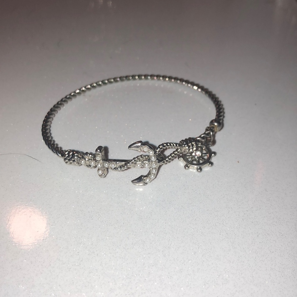 Beautiful Pearl + Silver Anchor Bracelet